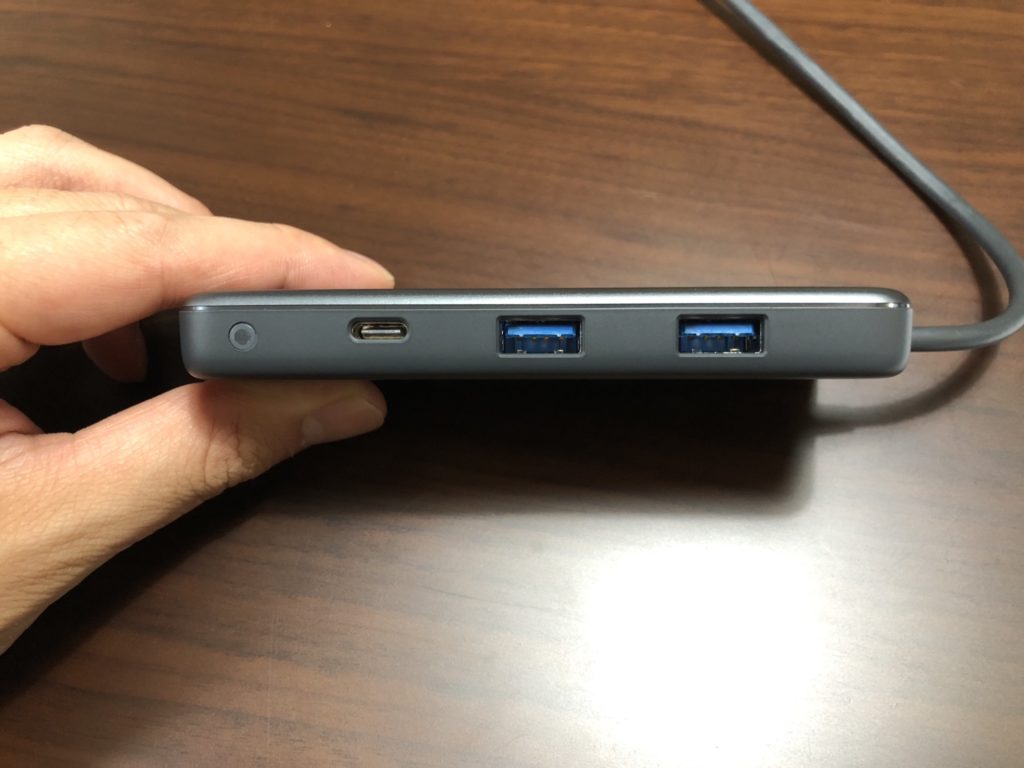 Anker 7-in-1 プレミアム USB-Cハブ 左側