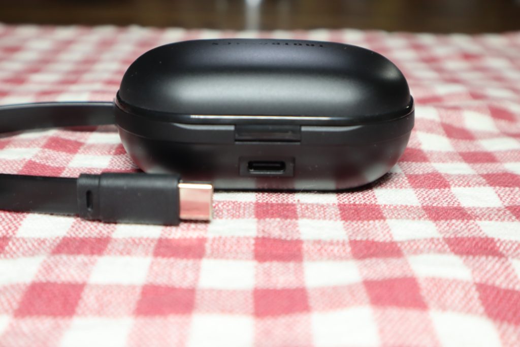 TaoTronics SoundLiberty 94 ケース